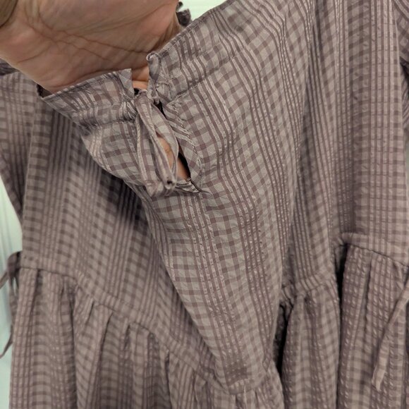 Madewell Square-Neck Tiered Midi Dress in Textured Seersucker - Picture 7 of 9